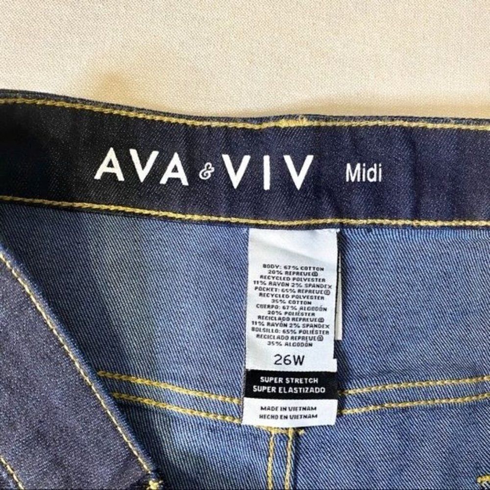 Ava & Viv Blue Jean Denim MIDI Shorts Stretchy - Picture 7 of 10